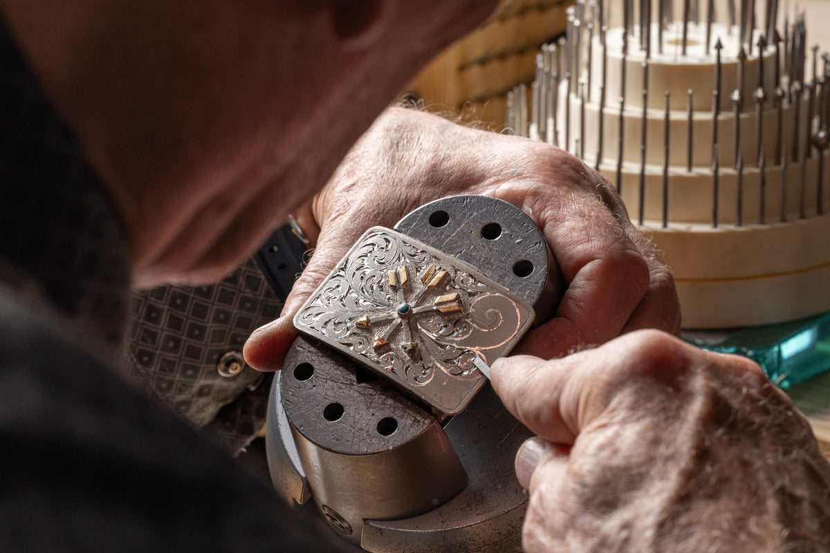 Zapata 1840 Turquoise & Gold Fletching Arrow Trophy Buckle